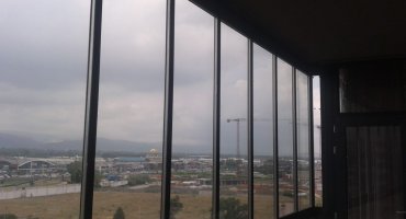 ISICAMLI CAM BALKON